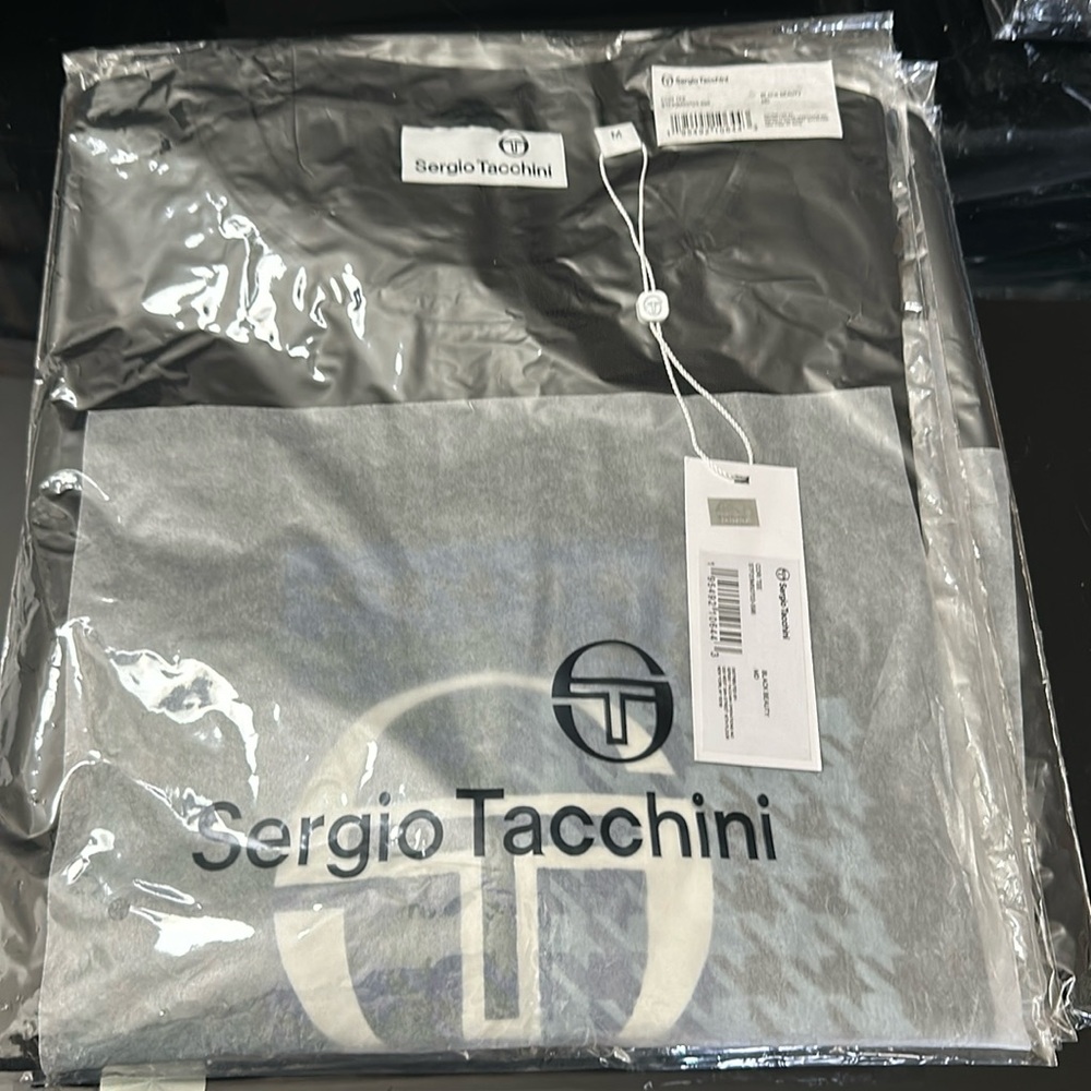 Black men or women t shirt original Italian brand Sergio Tacchini